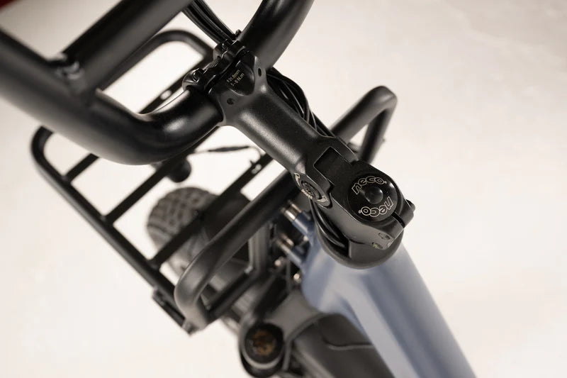 Vamos Amigo 2024 Compact Cargo E-Bike