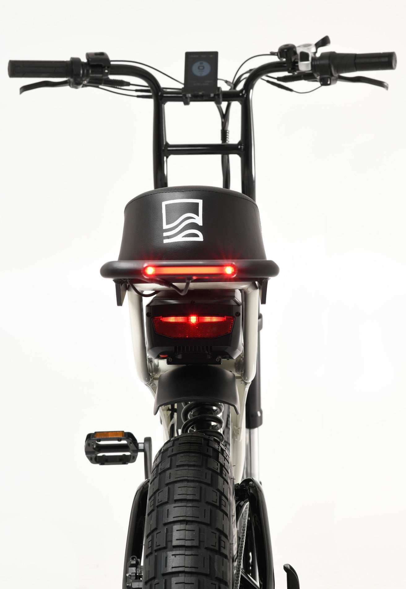 BICICLETA ELÉCTRICA TOLAND HUNTSMAN ST, 750 W, BATERÍA DE 48 V, 15 AH Y 720 WH